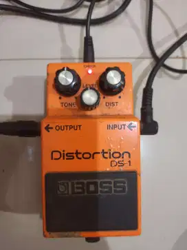 Efek gitar boss DS-1