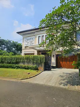 Rumah Pondok Indah Dijual. Jalan Utama, Full marmer, Pool. NEGO