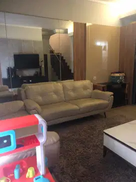 Jual rumah summarecon