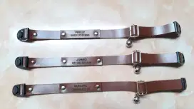 Kalung kucing kulit