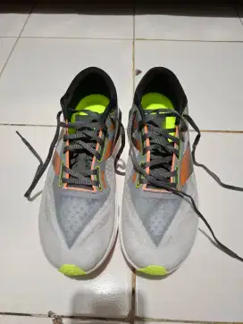 Dijual Sepatu New Balance Elite SC Second Mantap