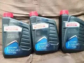 Oli mesin mobil 10w-40 kemasan 1L 3pcs daihatsu