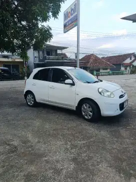 Nissan March 2011 AT siap luar kota