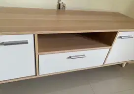 Meja TV estetik
