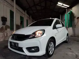 Jual cepet Low KM Brio E matic 2017 pajak baru plat L pcd agya