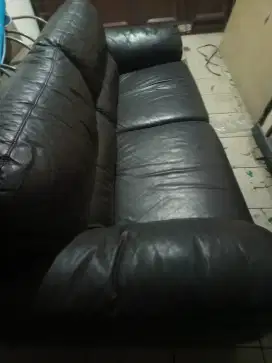 Dijual sofa Bahn kullit ukuran panjang 2 m