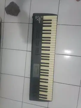KORG X5 Synthesizer