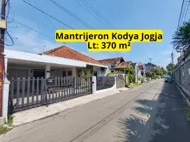 Rumah Mantrijeron Dekat Prawirotaman Luas 370 m²