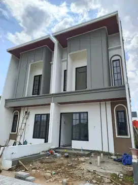 Dijual Rumah 2 Lantai 4 Kamar Tidur Dekat Pintu Tol Pamulang