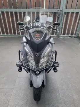 Dijual SYM GTS 250i Low Kilometer