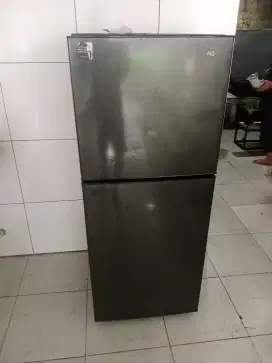 Jual kulkas aqua 2 pintu,, minus gak bisa dingin