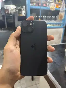iphone 15 128gb IBOX BLACK GARANSI FEBRUARI 2026 BH 100%