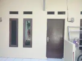 Dikontrakan Rumah Petak dekat Alfamidi Sunan Giri