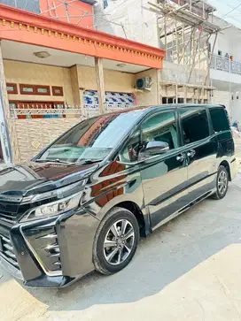 ( jual cash )Toyota Voxy 2017 Bensin