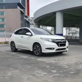 TDP : 5 jt Honda HRV 1.8 Prestige At 2015 Putih