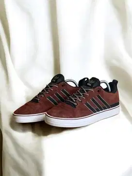 Sepatu Sample Adidas Silas II Dark Rust size 42 2/3
