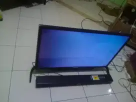 TV LED 32 inch Polytron Soundbar Minus Gambar