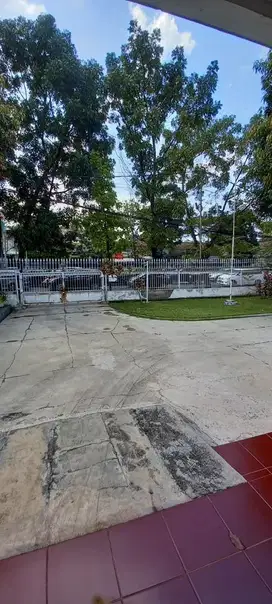 RUMAH PLUS TANAH STRATEGIS PINGGIR JALAN COCOK UNTUK BISNIS