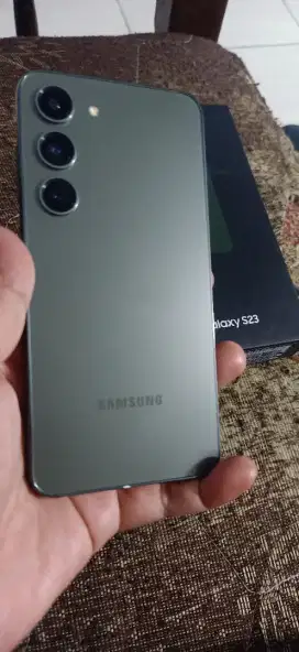 Samsung S23 Ram 8Gb/256Gb lengkap (minus layar garis)