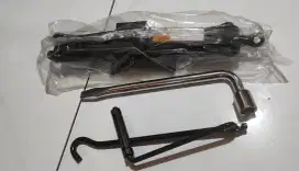 Di Parung dongkrak + kunci roda BARU