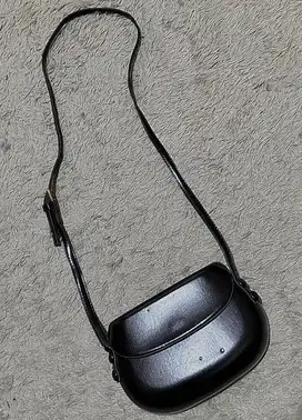 Shoulder Bag Hitam