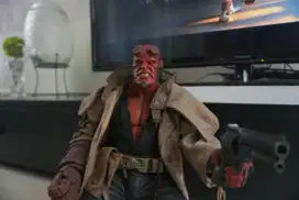 Action Figure Hellboy (2004) Original MezcoToys (Langka)