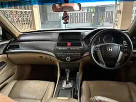 Honda Accord 2010 Bensin