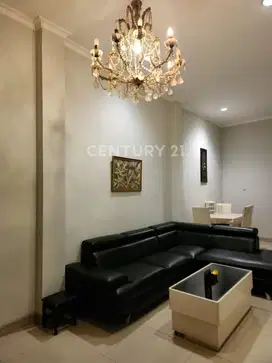 Rumah Full Furnished Belakang Mall Kelapa Gading