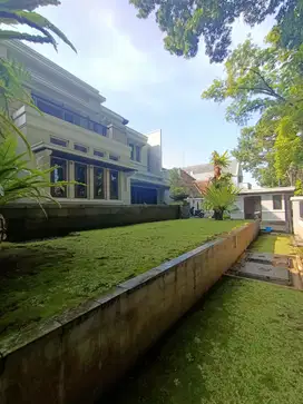 Di Jual Rumah Mewah 2 Lantai Di Sayap Dago