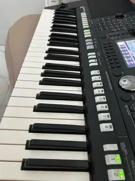 Yamaha PSR S950