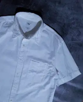 Kemeja putih uniqlo oxford