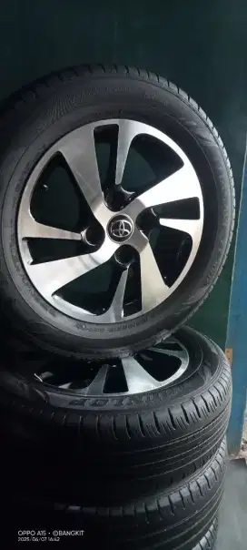 Velg oem avansa veloz R15 vcd 4x14 inclub ban dunlop 80% nik 2022