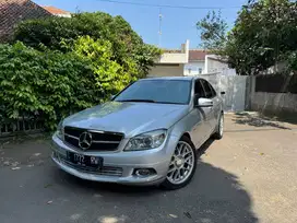 Dijual murah , BU. Mercy C280 tahun 2009.
