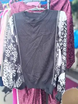 Atasan hitam PL pribadi