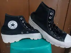 Sepatu Tali Converse
