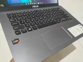 Dijual laptop Asus Vivobook ryzen 3 ram 8GB  SSD 256GB WIN 11 Fingerpr