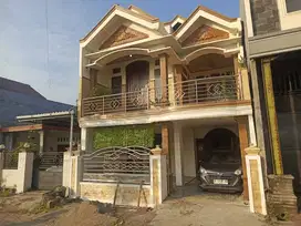 Jual Cepat Rumah Besar dekat Bravo Harga di bawah Pasaran