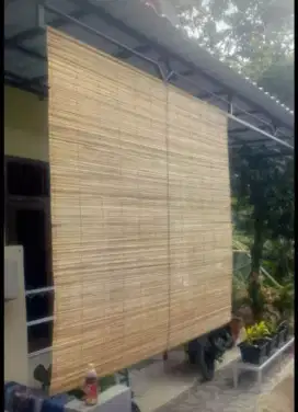 Tirai bambu pelepah sawit