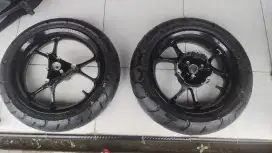Dijual Ban + Velg ring 13 ORI copotan NMAX NEO