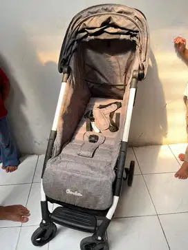 Stroller bayi bekas