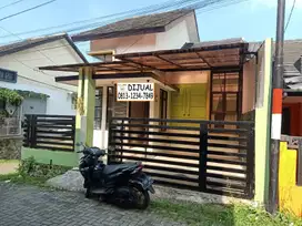 Rumah Hoek cluster padaasih Cisarua dekat STKIP Pasundan Pemkot cimahi