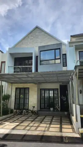 Rumah Lux 2 lantai di lebak  bulus