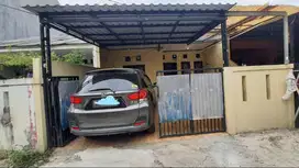 DISEWAKAN RUMAH TAHUNAN DI CONDET JAKARTA TIMUR, MASUK MOBIL