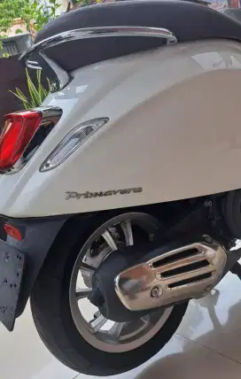 Dijual Vespa Primavera 2019 Low KM
