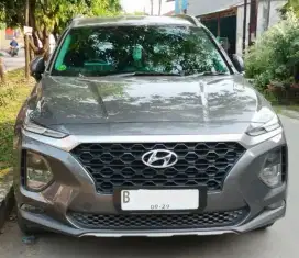 LOW KM pribadi Santa Fe 2018 Bensin
