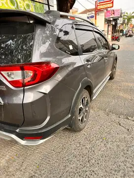 Dijual Mobil Honda BRV Prestige