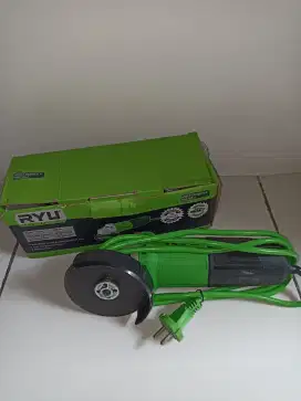 Gerinda tangan merek RYU