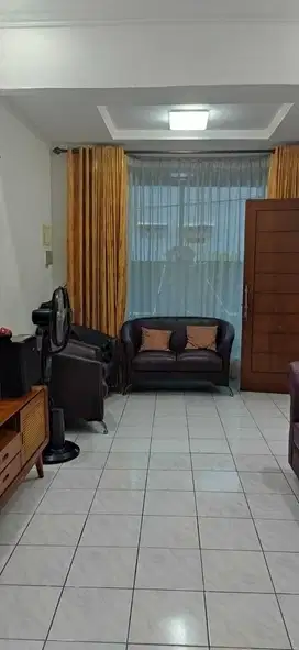 Rumah Bagus 1.1/2 lantai Siap Huni di Tytyan Indah, Bekasi
