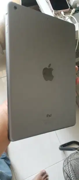iPad 2 tablet silver