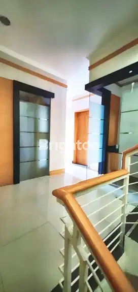 Ruko 4 Lantai Lokasi Strategis Soepomo, Jakarta Selatan
